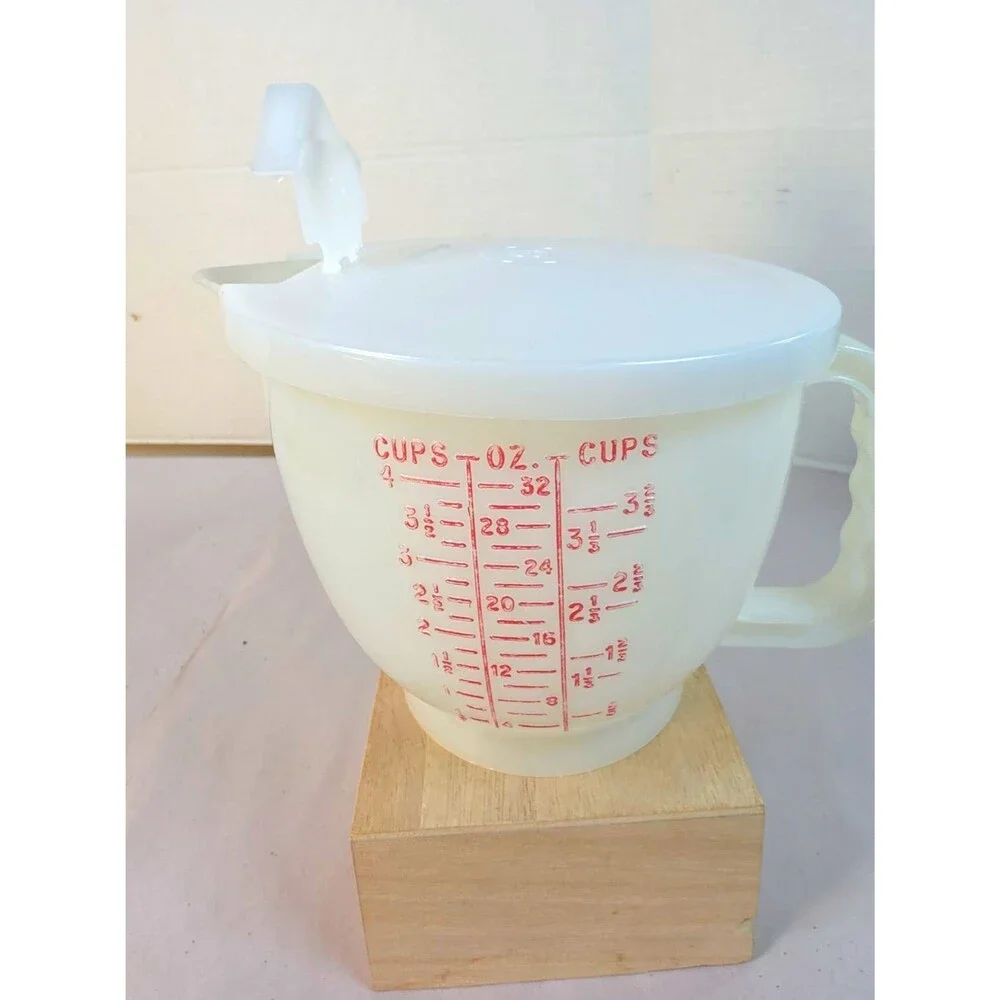 Vintage Tupperware 4 Cup Measuring Pitcher Red Blue 1288 w/Lid Mix N Stor